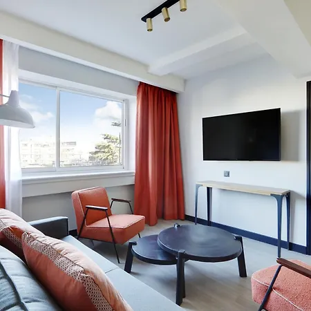 Pick A Flat's In In Parc Des Buttes Chaumonts - Rue Edouard Pailleron Appartamento *