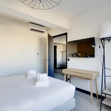 Pick A Flat's In In Parc Des Buttes Chaumonts - Rue Edouard Pailleron * Parigi